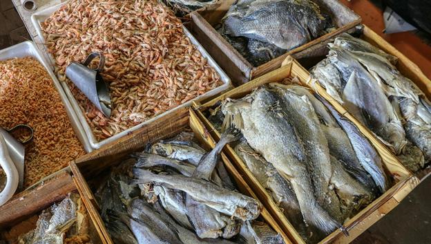 Das zweithäufigste Produkt im Markt ist getrockneter Fisch.
